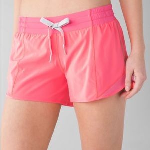 Lululemon Hotty Hot Short Flash Light, 2.5”